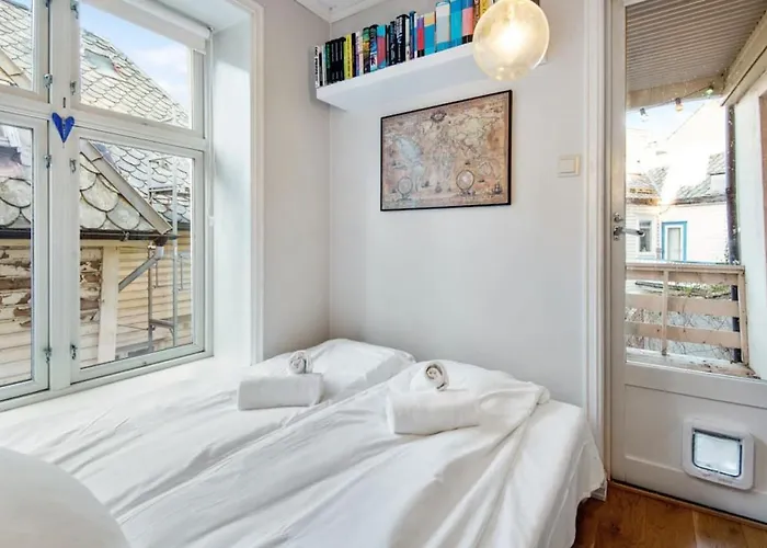 Dinbnb Homes I Family Friendly In Historical Sandviken Lägenhet Bergen
